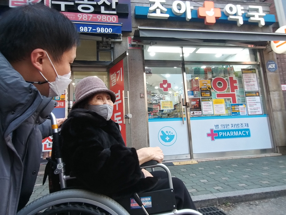 3695294320_q5HO9Zz8_53377e8cde897cb613f06d9424f61e7be2818bf3.jpg 이미지크게보기