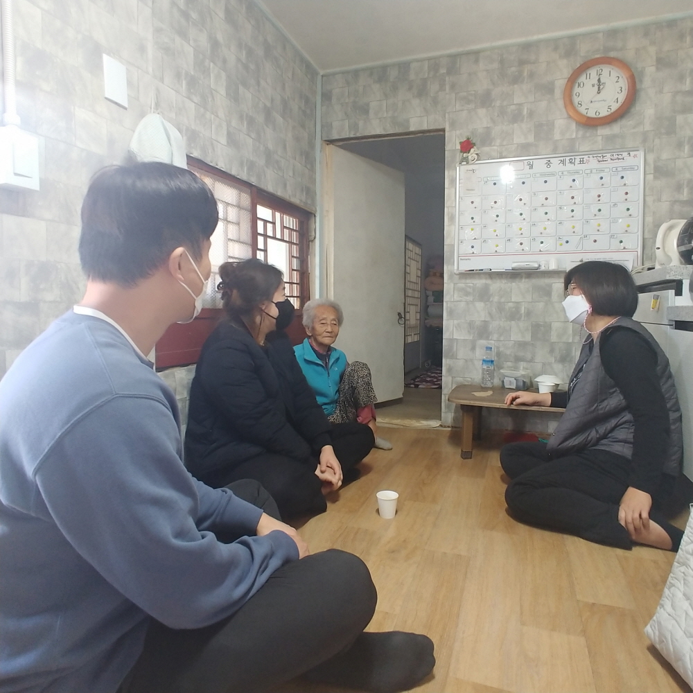 3695294320_seSywh60_8351f26f9f5b15c2399391d3b2e6ea99df305665.jpg 이미지크게보기